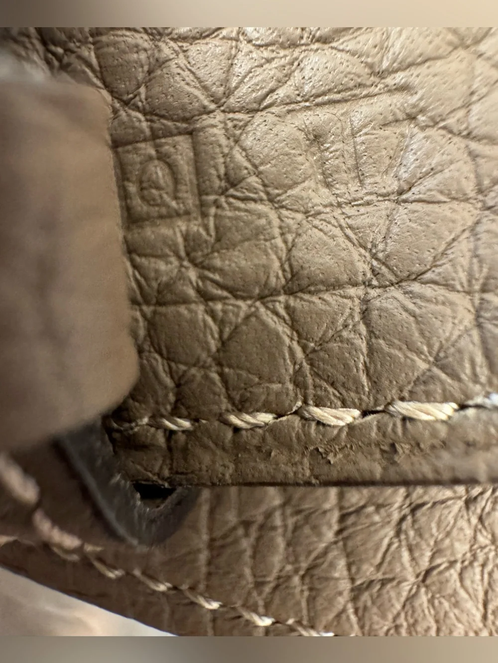 Rare Hermès Circuit Double Tour Belt in Étoupe Togo Leather 90 cm